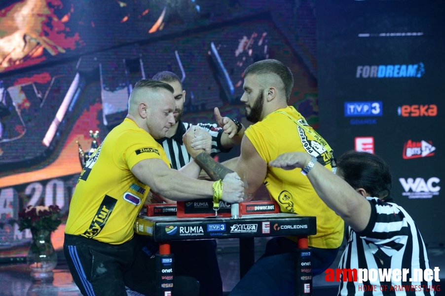 Zloty Tur 2016 - left hand by Mark Kazus # Siłowanie na ręce # Armwrestling # Armpower.net