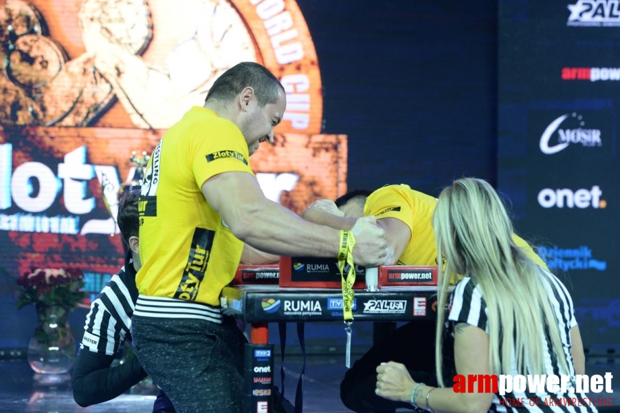 Zloty Tur 2016 - left hand by Mark Kazus # Siłowanie na ręce # Armwrestling # Armpower.net