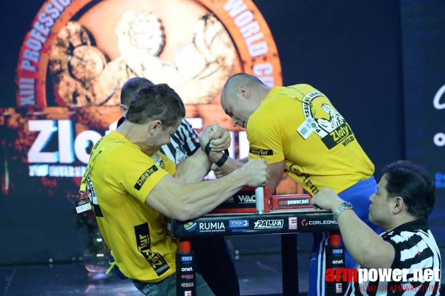 Zloty Tur 2016 - left hand by Mark Kazus # Armwrestling # Armpower.net