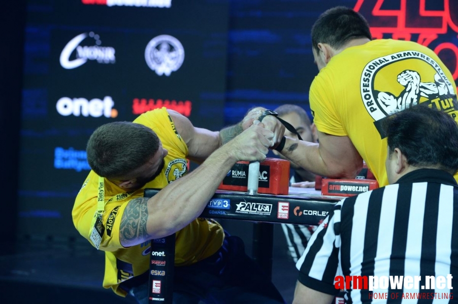 Zloty Tur 2016 - left hand by Mark Kazus # Siłowanie na ręce # Armwrestling # Armpower.net