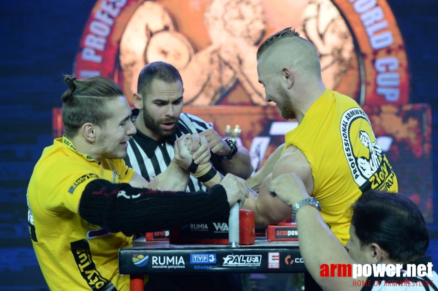 Zloty Tur 2016 - left hand by Mark Kazus # Siłowanie na ręce # Armwrestling # Armpower.net