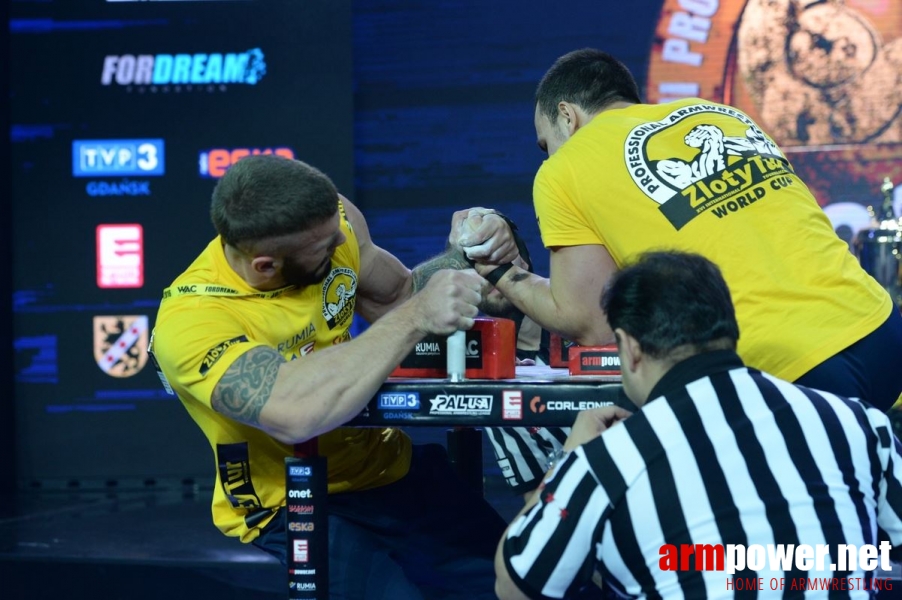 Zloty Tur 2016 - left hand by Mark Kazus # Siłowanie na ręce # Armwrestling # Armpower.net