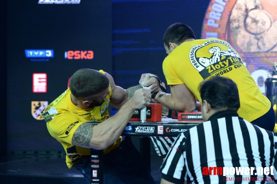 Zloty Tur 2016 - left hand by Mark Kazus # Armwrestling # Armpower.net