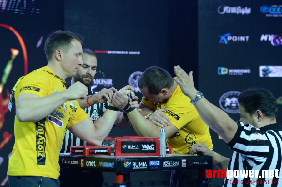 Zloty Tur 2016 - left hand by Mark Kazus # Siłowanie na ręce # Armwrestling # Armpower.net