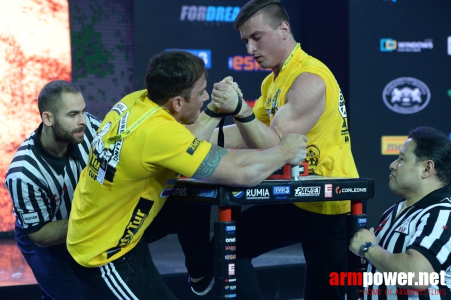 Zloty Tur 2016 - left hand by Mark Kazus # Siłowanie na ręce # Armwrestling # Armpower.net