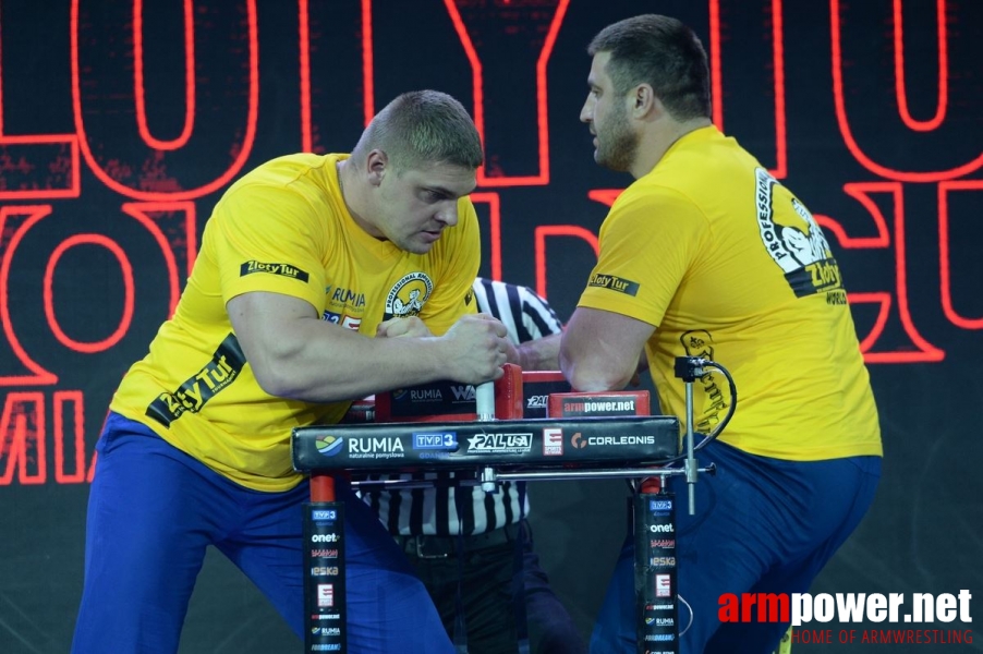 Zloty Tur 2016 - left hand by Mark Kazus # Armwrestling # Armpower.net