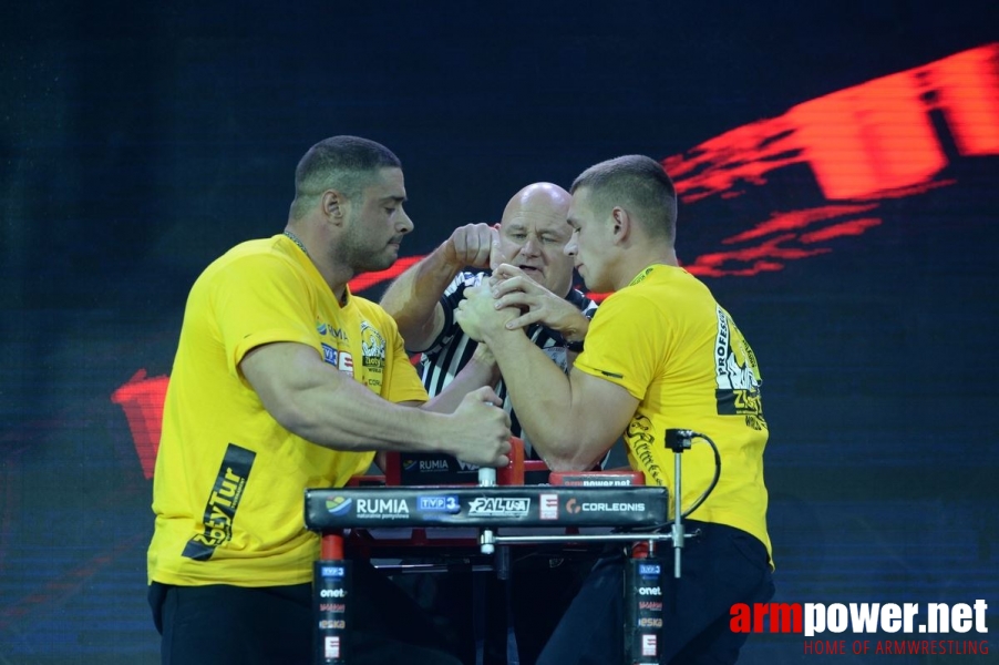 Zloty Tur 2016 - left hand by Mark Kazus # Armwrestling # Armpower.net