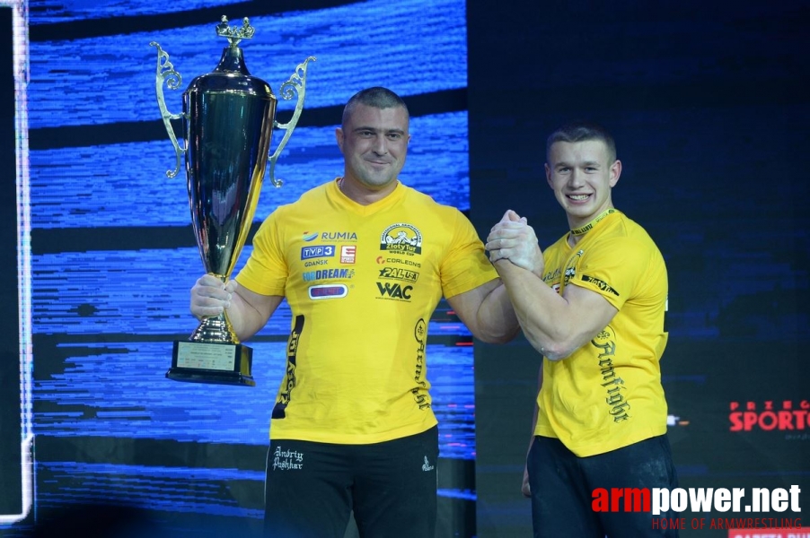 Zloty Tur 2016 - left hand by Mark Kazus # Siłowanie na ręce # Armwrestling # Armpower.net