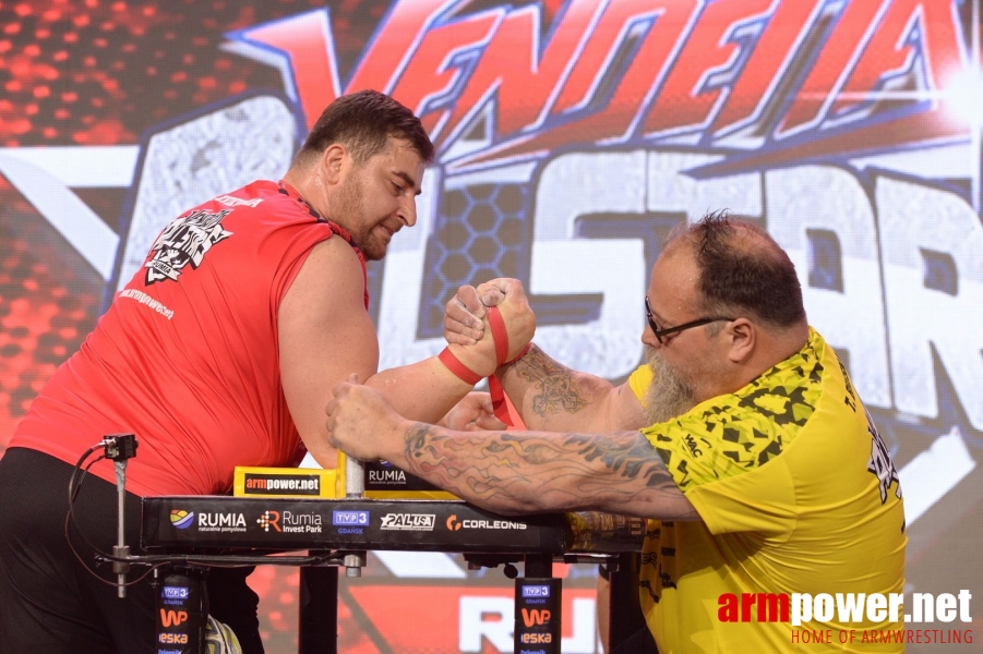 Armfight #48 - Bresnan vs Kvikvinia # Armwrestling # Armpower.net