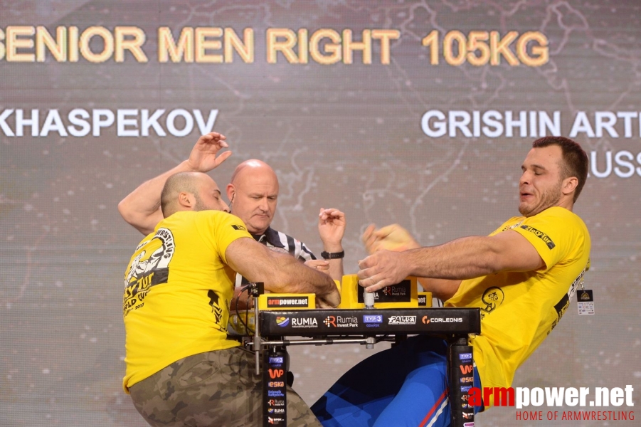 Zloty Tur 2017 - right hand finals # Armwrestling # Armpower.net