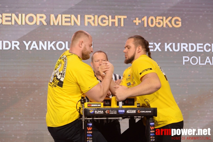 Zloty Tur 2017 - right hand finals # Armwrestling # Armpower.net