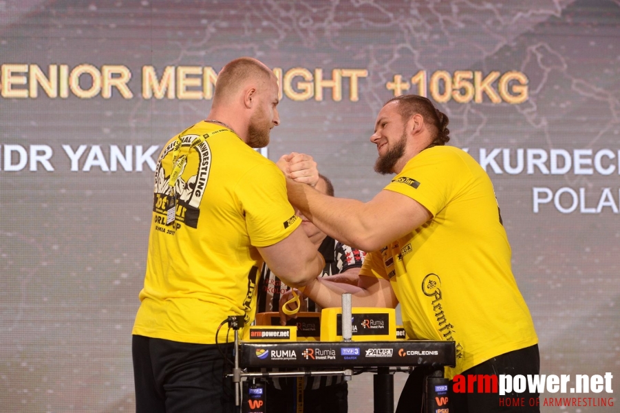 Zloty Tur 2017 - right hand finals # Siłowanie na ręce # Armwrestling # Armpower.net