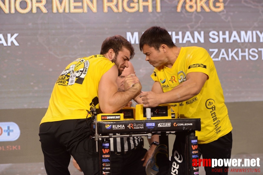 Zloty Tur 2017 - right hand finals # Armwrestling # Armpower.net