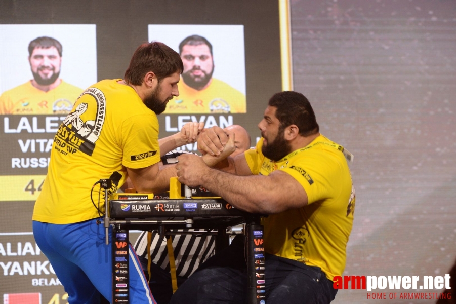 Zloty Tur 2017 - right hand finals # Armwrestling # Armpower.net