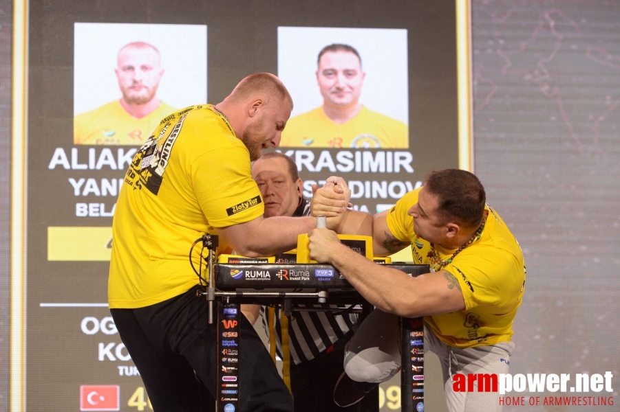 Zloty Tur 2017 - right hand finals # Armwrestling # Armpower.net