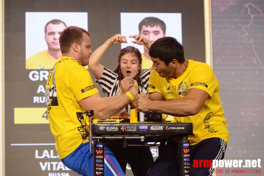 Zloty Tur 2017 - right hand finals # Armwrestling # Armpower.net