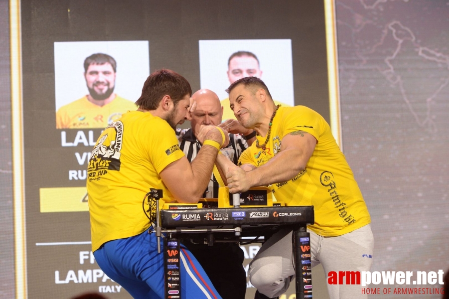 Zloty Tur 2017 - right hand finals # Armwrestling # Armpower.net