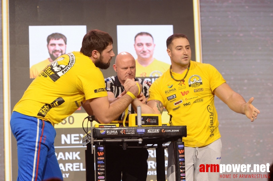 Zloty Tur 2017 - right hand finals # Armwrestling # Armpower.net