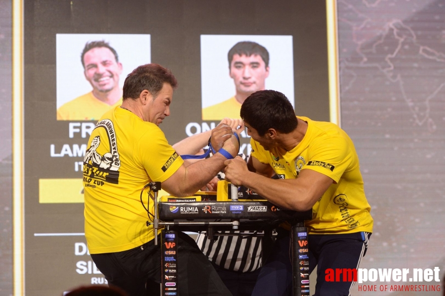 Zloty Tur 2017 - right hand finals # Siłowanie na ręce # Armwrestling # Armpower.net