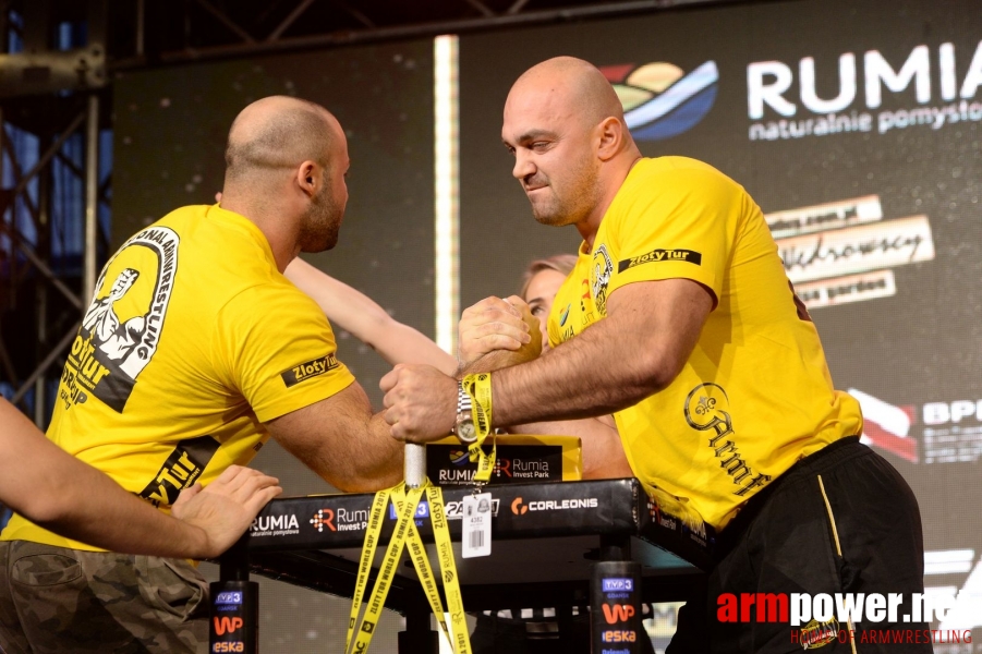 Zloty Tur 2017 - right hand eliminations # Armwrestling # Armpower.net