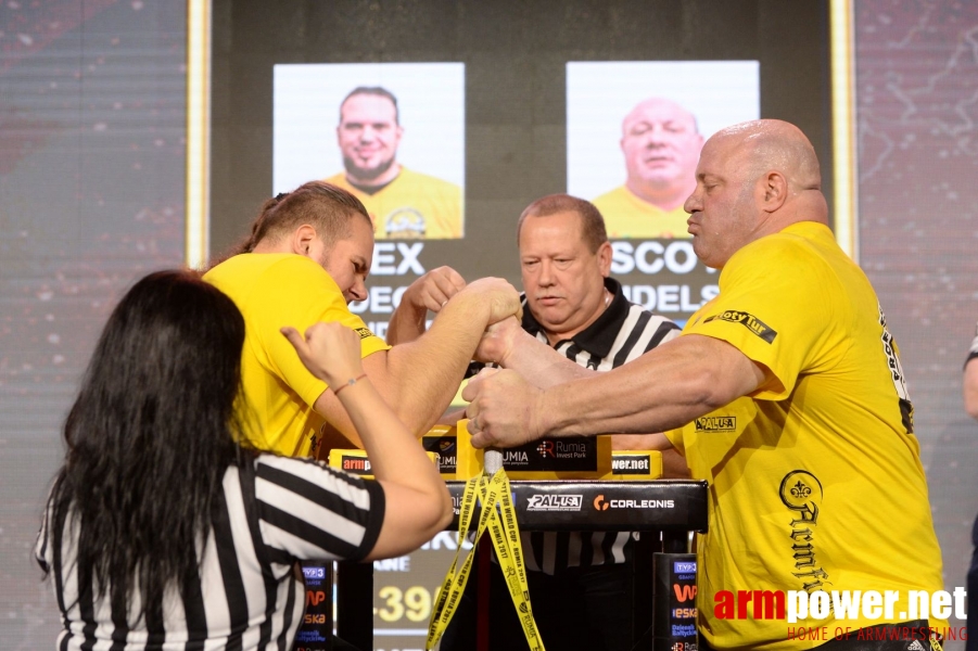 Zloty Tur 2017 - right hand eliminations # Armwrestling # Armpower.net