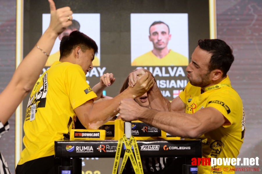 Zloty Tur 2017 - right hand eliminations # Armwrestling # Armpower.net