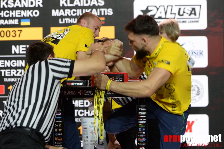 Zloty Tur 2018 - eliminations right hand # Armwrestling # Armpower.net