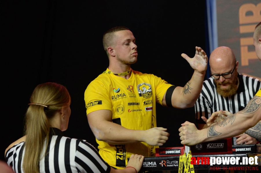 Zloty Tur 2018 - eliminations right hand # Armwrestling # Armpower.net