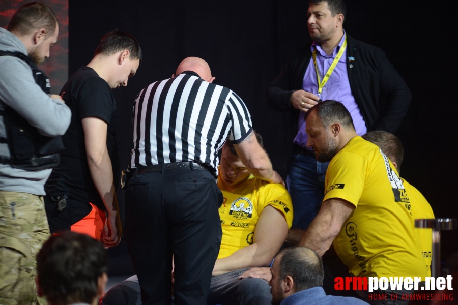 Zloty Tur 2018 - eliminations left hand # Armwrestling # Armpower.net