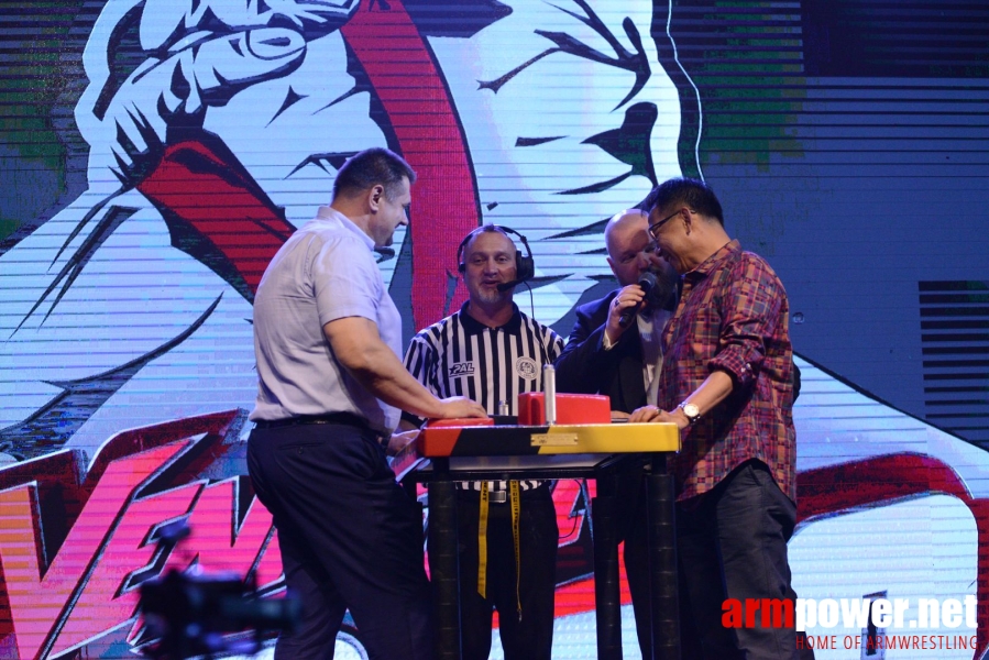 TOP-8 - Round 1 - Malaysia # Siłowanie na ręce # Armwrestling # Armpower.net