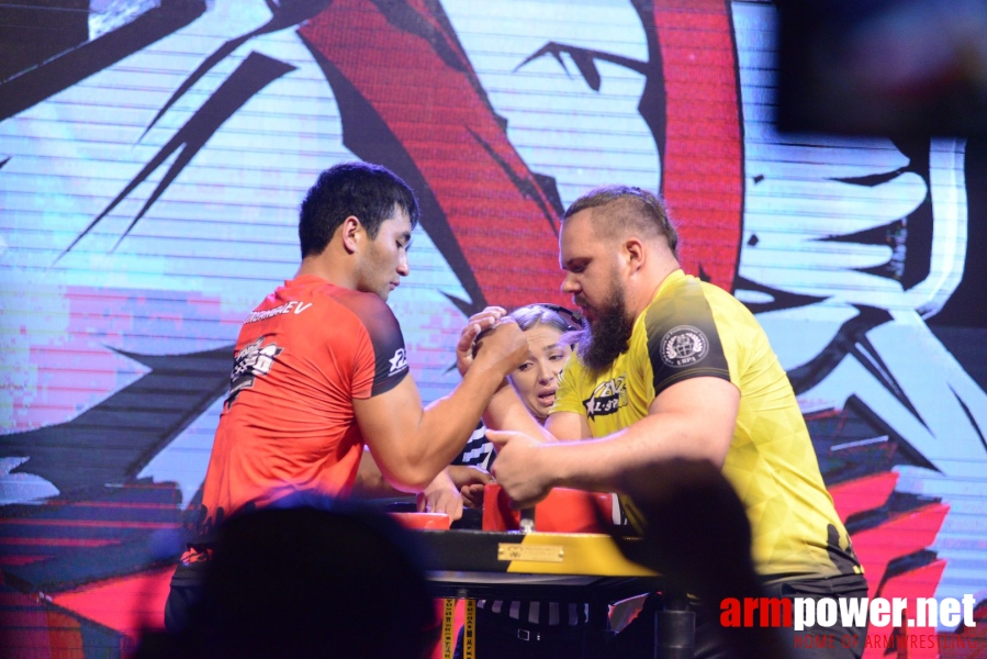 TOP-8 - Round 1 - Malaysia # Siłowanie na ręce # Armwrestling # Armpower.net